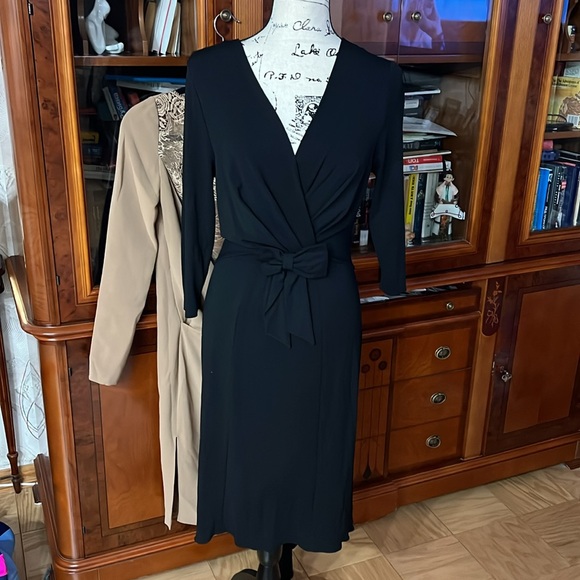 Classic Black Dress by Anna Molinari Sz M, I 48

Argentine tango inspired - Picture 4 of 17